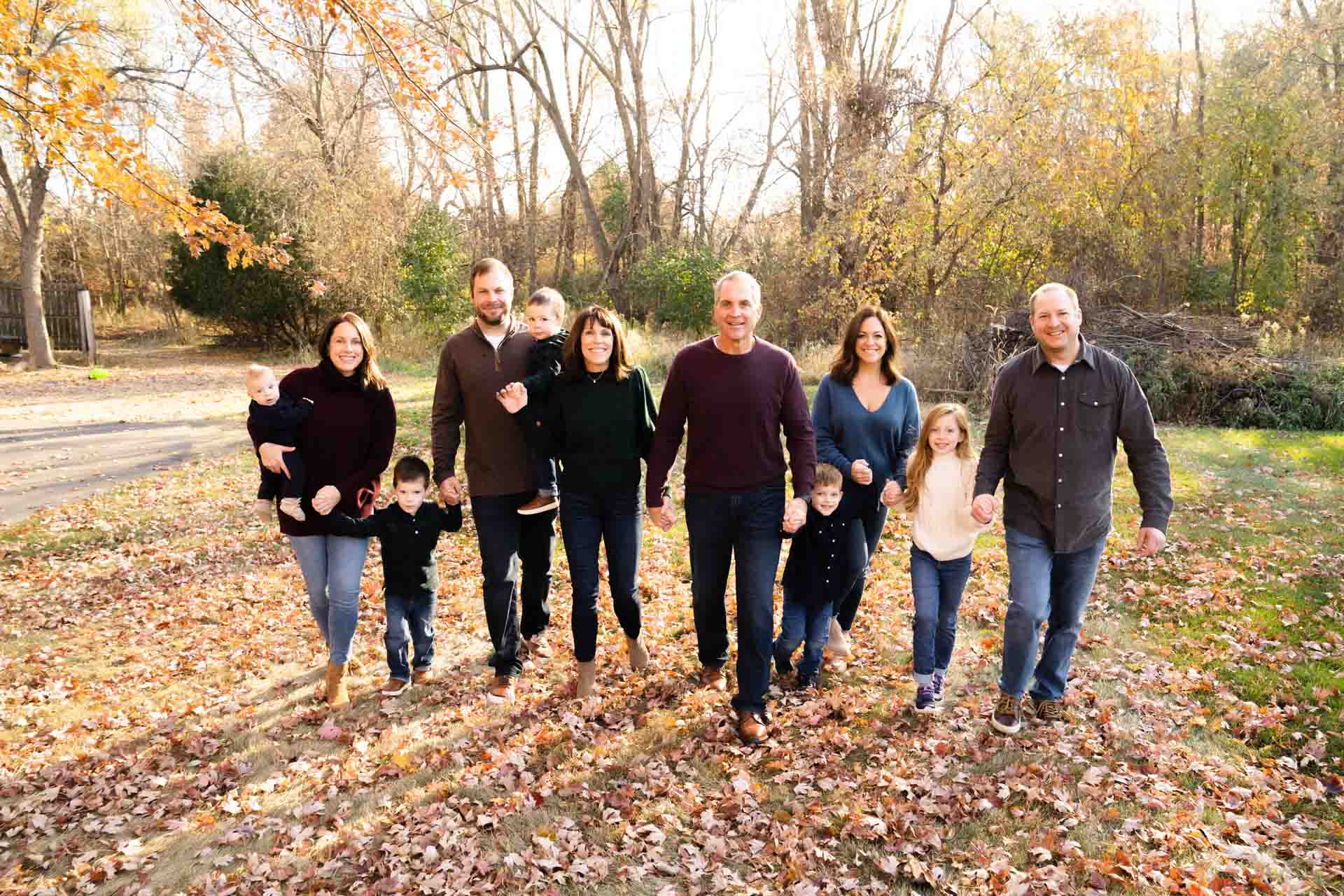 extended family photo session grandparents, daughters and great grandkids