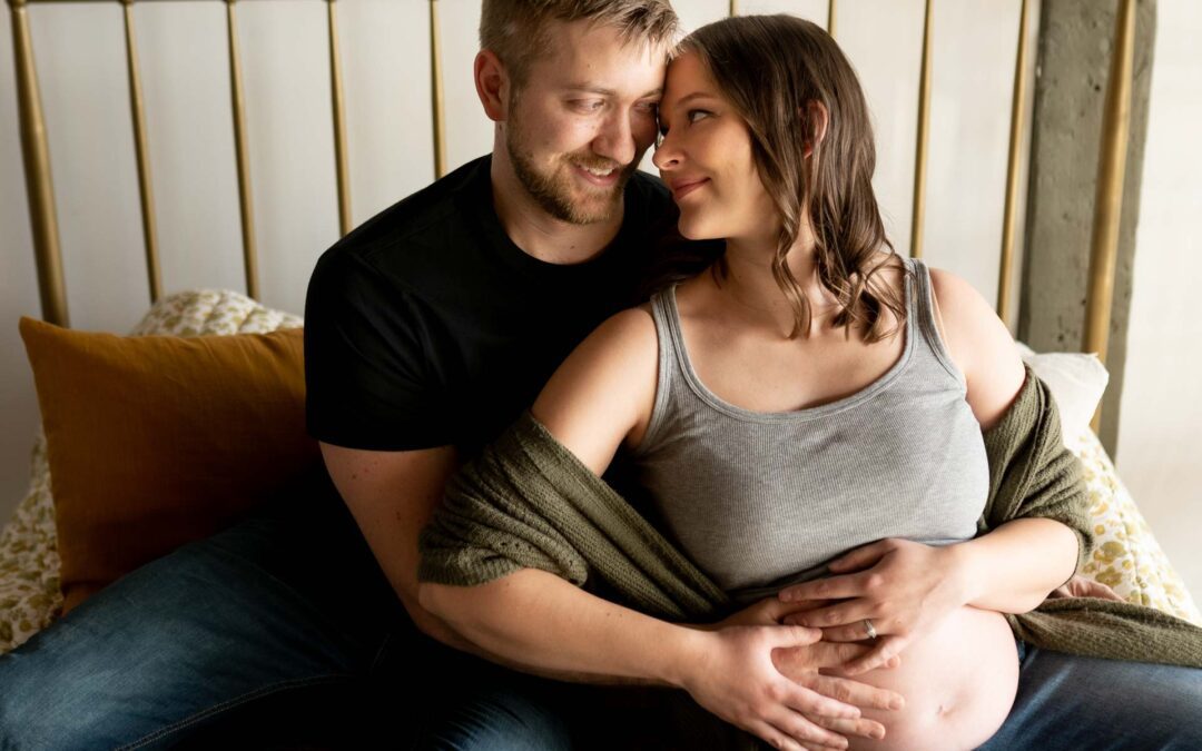 Minneapolis Maternity Photography | Mini Session, or Full Session?