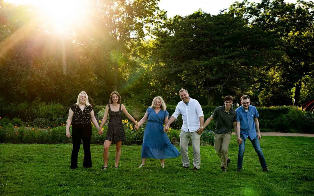Extended Family Photos at your Summer Family Reunion | Family Event Photos