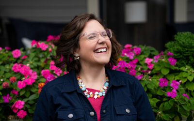 Choosing Colors for Your Branding Photo Session | Small Business Tips